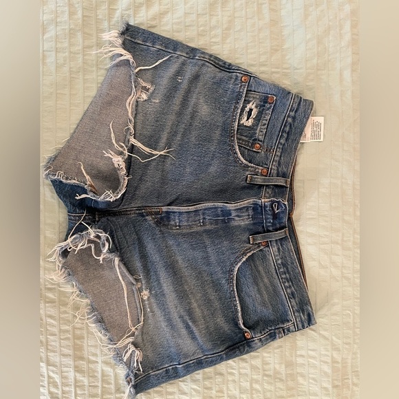 Levi’s  501 shorts size 30 - Picture 1 of 3